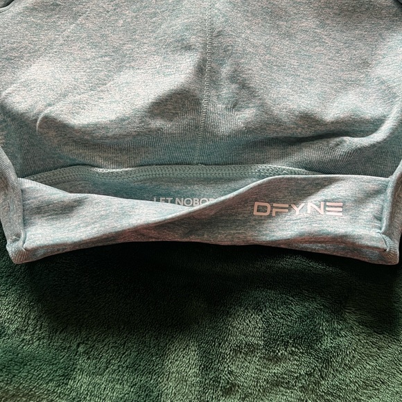 Hannah Pearson Twist Back Crop Top - Picture 9 of 11